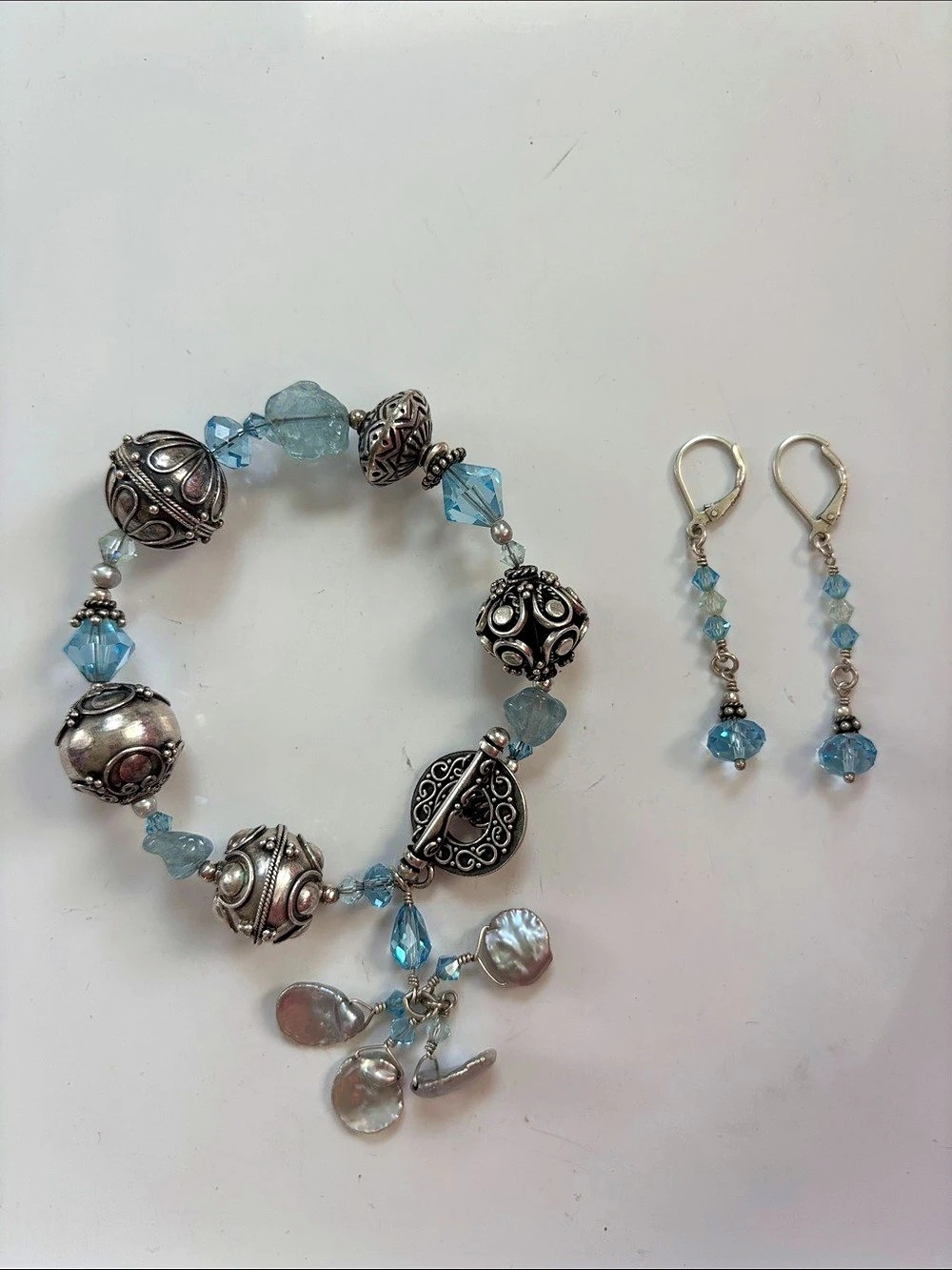 Tres Jolie Blue Swarovski crystal Bracelet & Earrings Set